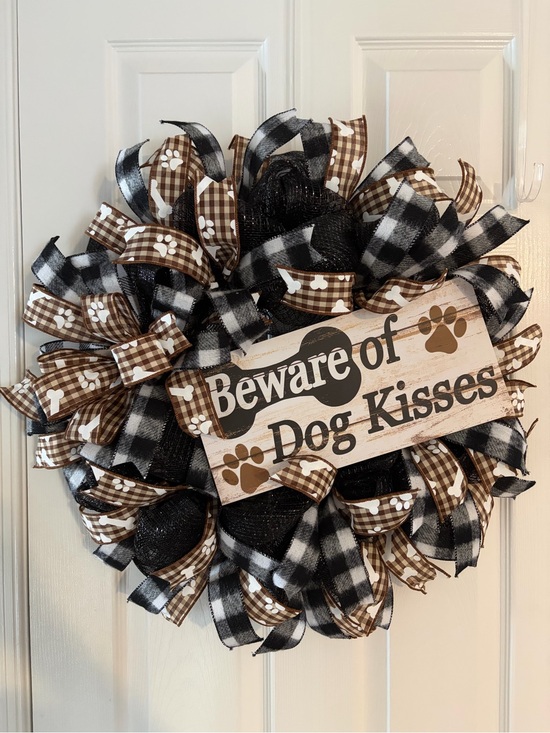 Other - Beware of Dog Kisses Decorative Pet Wreath - Black & Brown